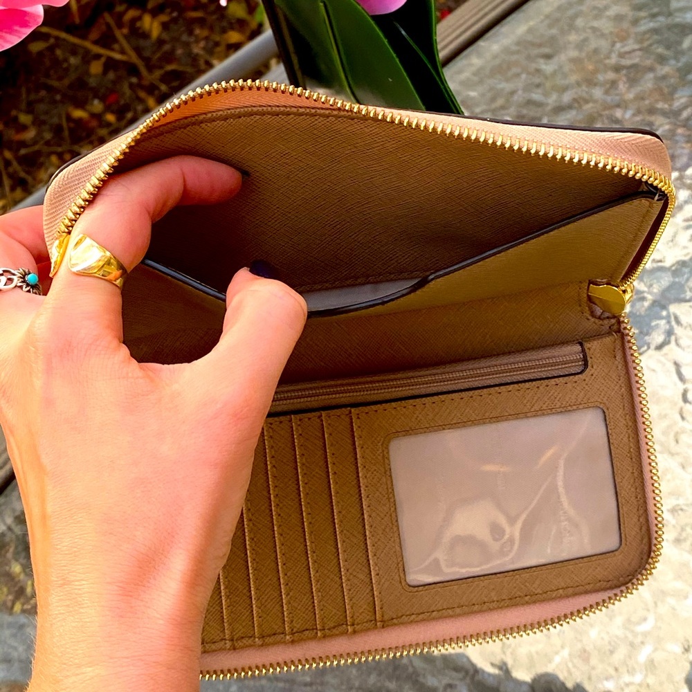 Michael Kors Light Pink Leather Wallet Wristlet - Picture 9 of 15